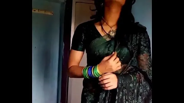 Crossdresser in green saree clip mới Clip