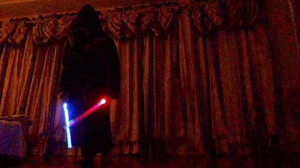 Nuevos You Won't Believe Who's Underneath The Robe Dual Lightsabers clips Clips