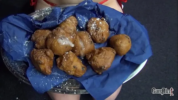 Frische Das böse neue Jahr, in dem Linda Lush auf 6 Kerle reitet, die Gesichtsoliebollen abspritzen Clips Clips