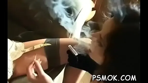 Smoking scene with busty honey klip baru Klip