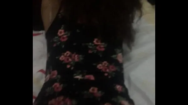 Nuevos dedeando a mi vieja con vestidito despues del antro con tanguita abajo clips Clips