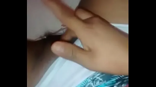 تازہ My slutty cousin masturbates for me کلپس کلپس