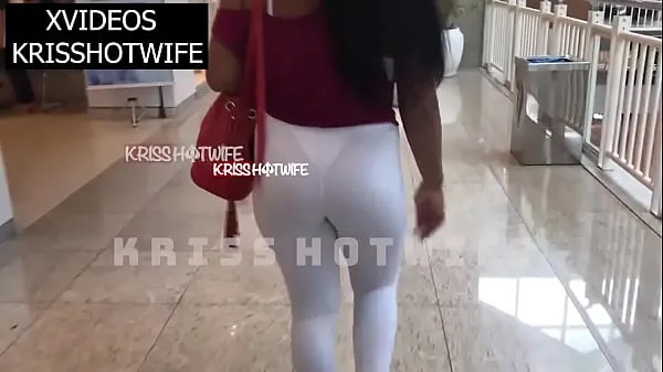 Nuovi Kriss Hotwife Andando a lavorare con le mutandine segnando in leggings bianchi clip Clip