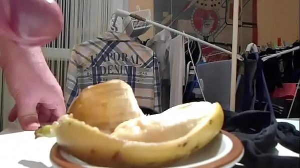 Yeni Je mange la banane avec mon sperme - I eat the banana with my cum klip Klipler