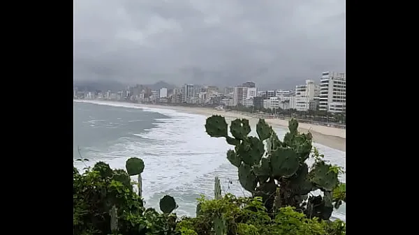 Friske GIFTED PISSING ON IPANEMA BEACH klipp Klipp