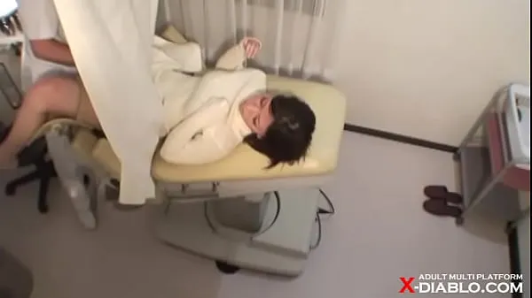 Friske Hidden camera image leaked from a certain obstetrics and gynecology department in Kansai 20-year-old student internal examination table klipp Klipp