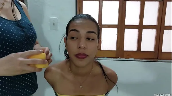 Young Fashion Model Turned Humiliated Bondage Slave klip baru Klip