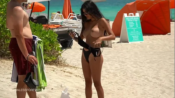 최신 Huge boob hotwife at the beach 클립 클립