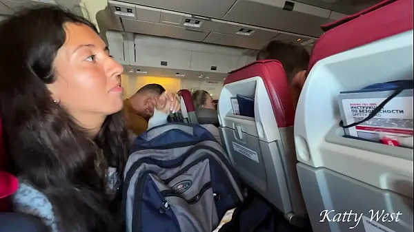 Risky extreme public blowjob on Plane klip baru Klip