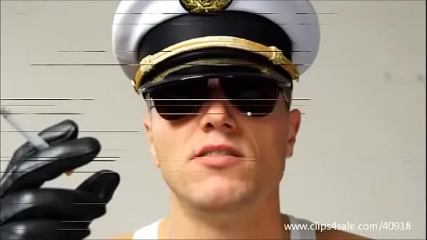 Sveži CAPTAIN OFFICER SMOKE AND SPITS ON YOU - 104 posnetki Posnetki