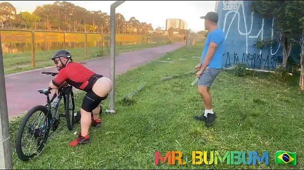 Yeni CICLISTA FLAGRA UMA PEGAÇÃO E MOSTRA SUA OUSADIA AO AR LIVRE ( COMPLETO NO RED E SUBSCRIÇÃO klip Klipler