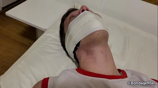 Frische Diego Martin wird zum ersten Mal gefesselt und geknebelt – Vorschau auf den Gag-Test Clips Clips