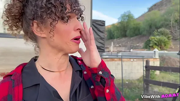 Świeże Crying Jewish Ranch Wife Takes Neighbor Boy's Virginity klipy Klipy