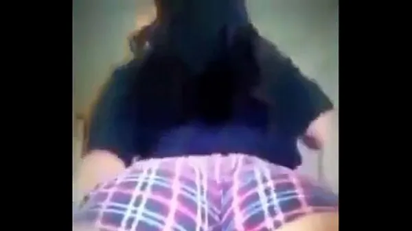 Friss Thick white girl twerking klip Klipek