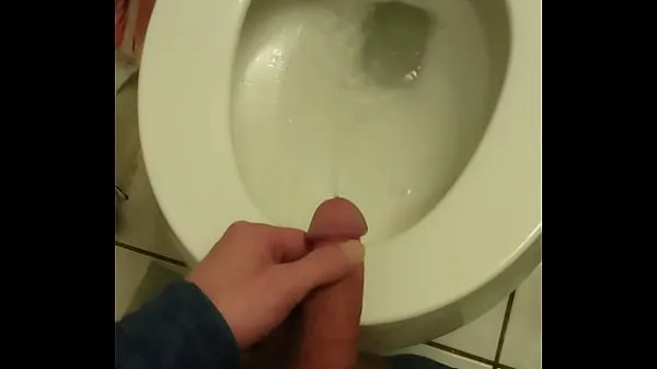 Friss 22yo Pissing klip Klipek